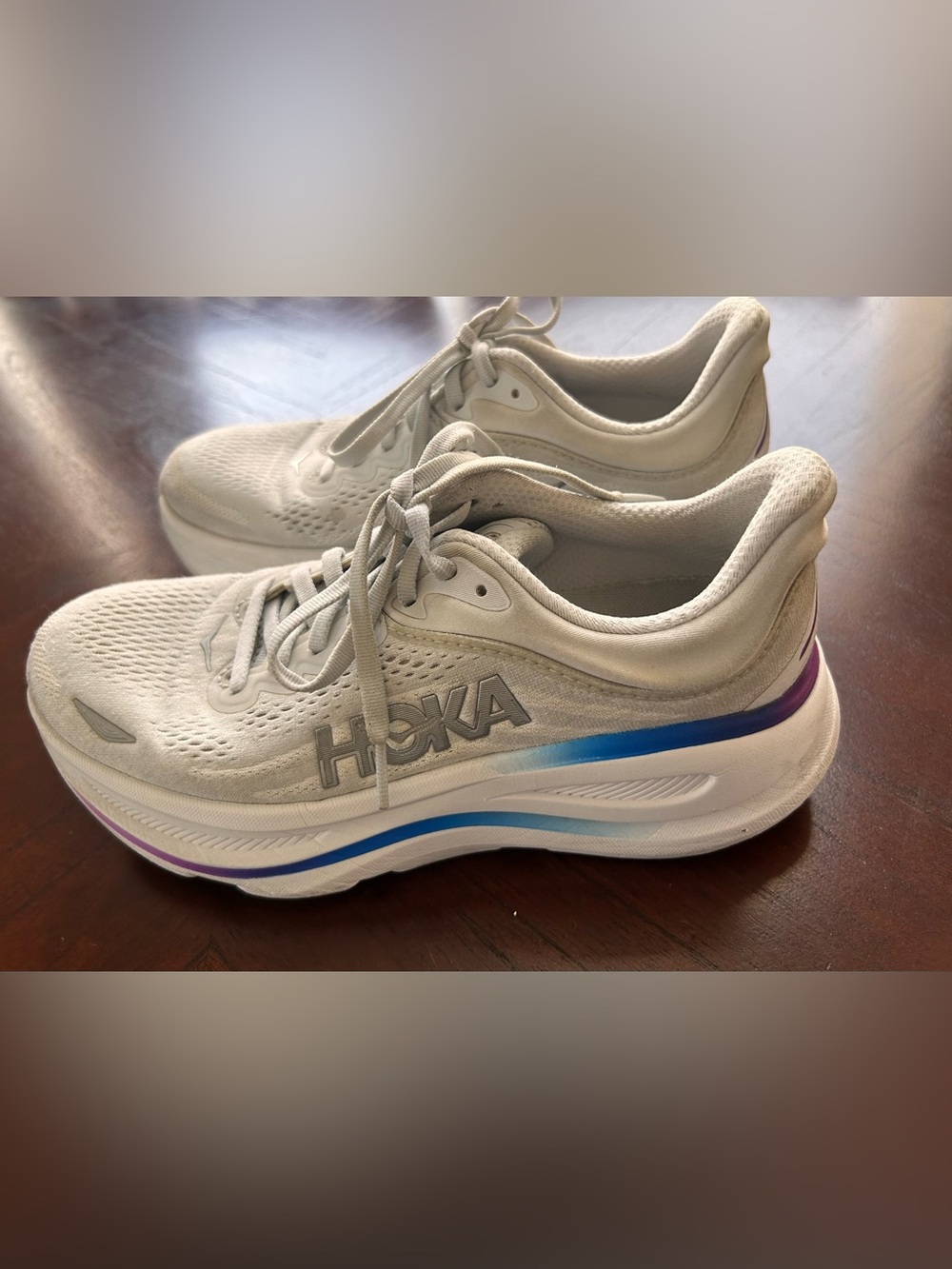 Hoka Bondi 9 Women’s White Running Sneakers with Blue and Purple Accents size 6B
